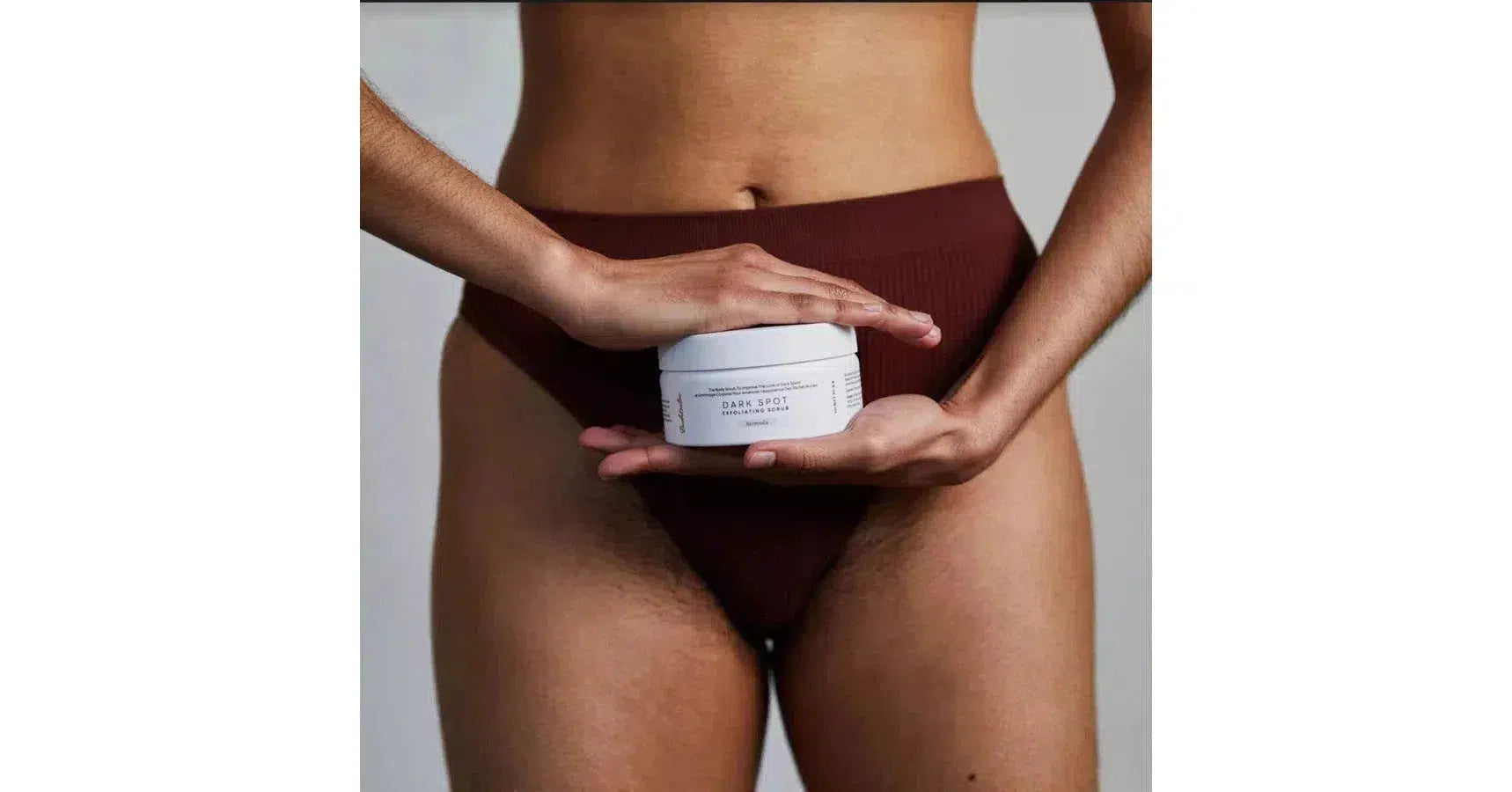 Bushbalm Bermuda Exfoliating Scrub Dark Spot (8oz/236m)