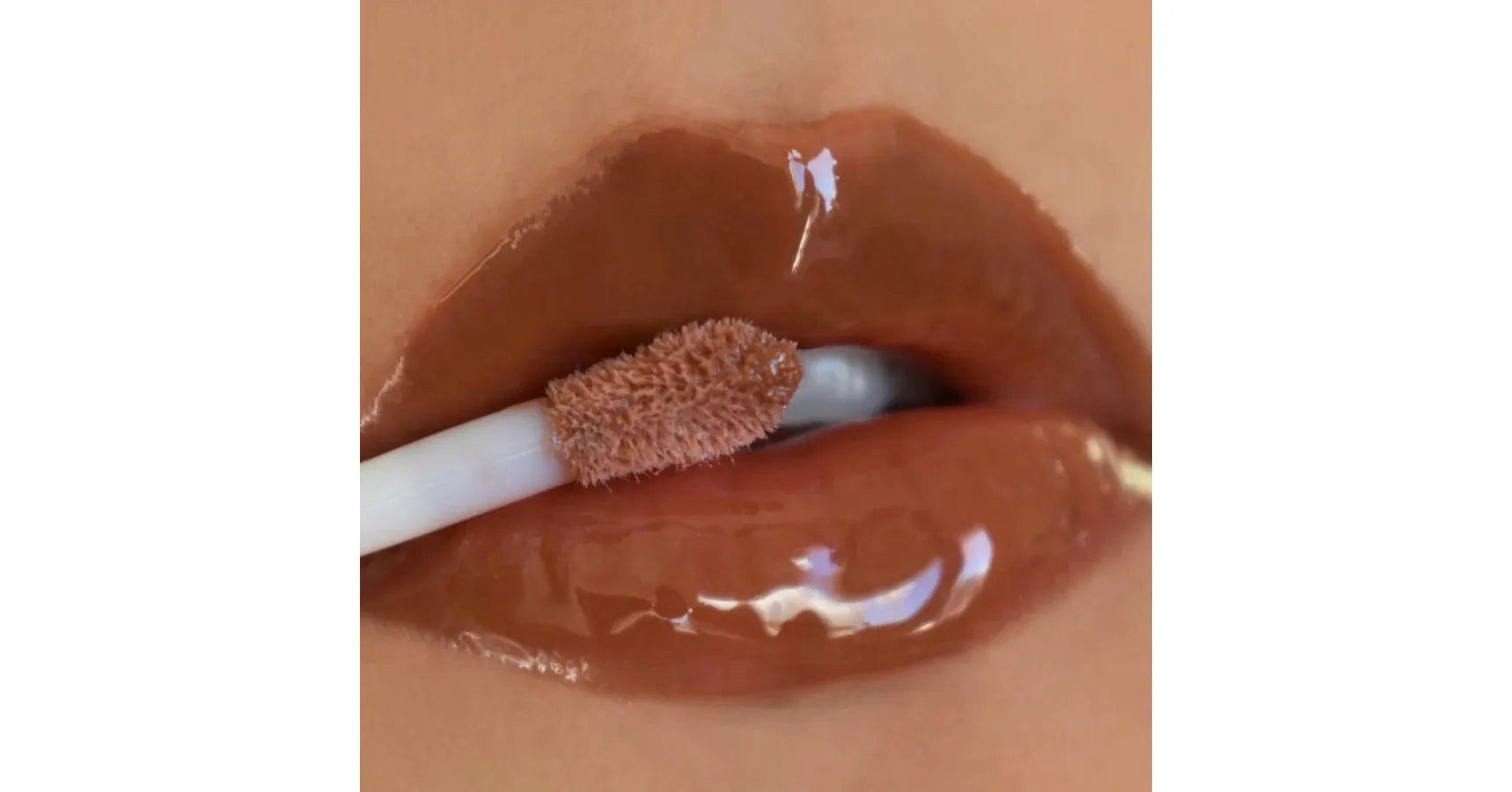 MOIRA Glow Getter Hydrating Lip Oil - Let's Cuddle