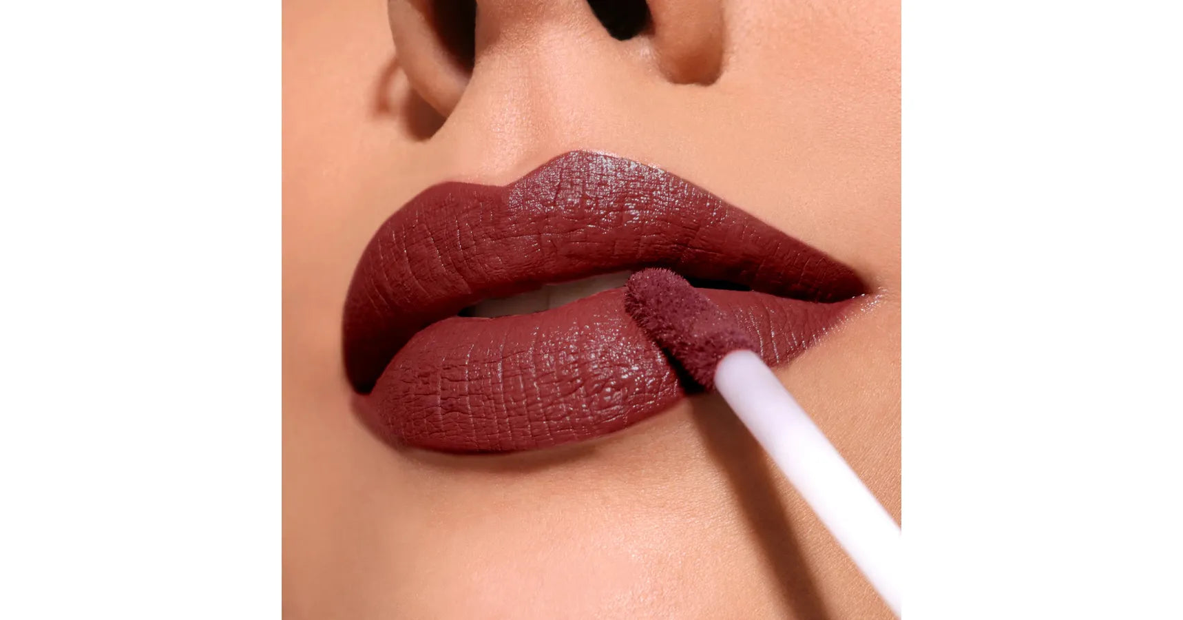 MOIRA Lip Divine Liquid Lipstick - Date Night