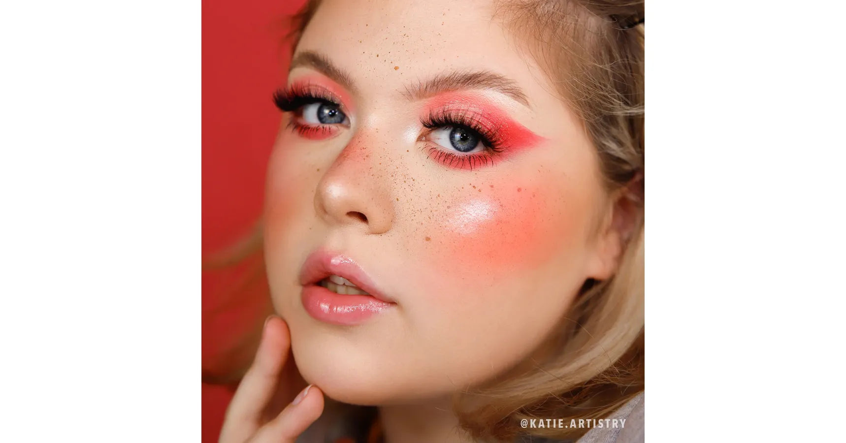 MOIRA Signature Ombre Blush Bella Pink (0.317oz/9g)