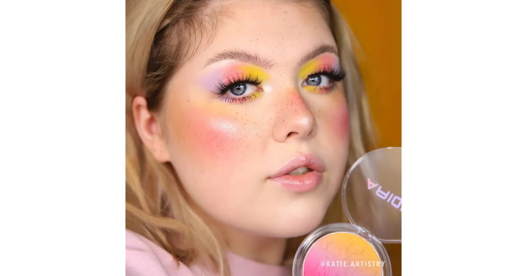 MOIRA Signature Ombre Blush Morning Sunshine (0.317oz/9g)