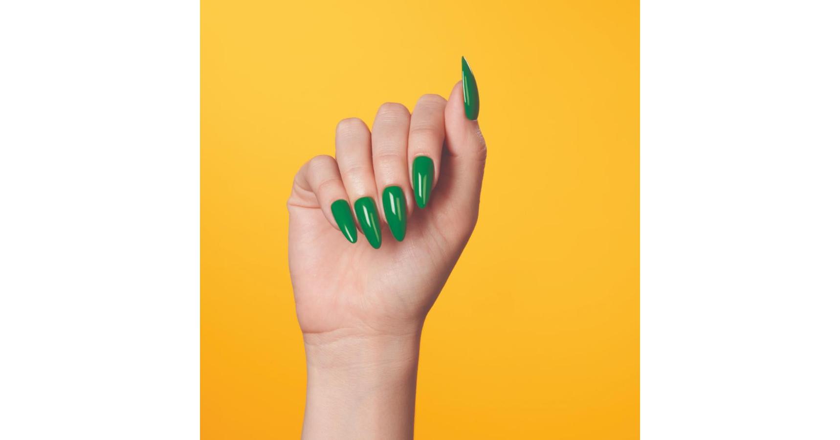 CND Shellac - Shamrock Green (Vivid Collection)