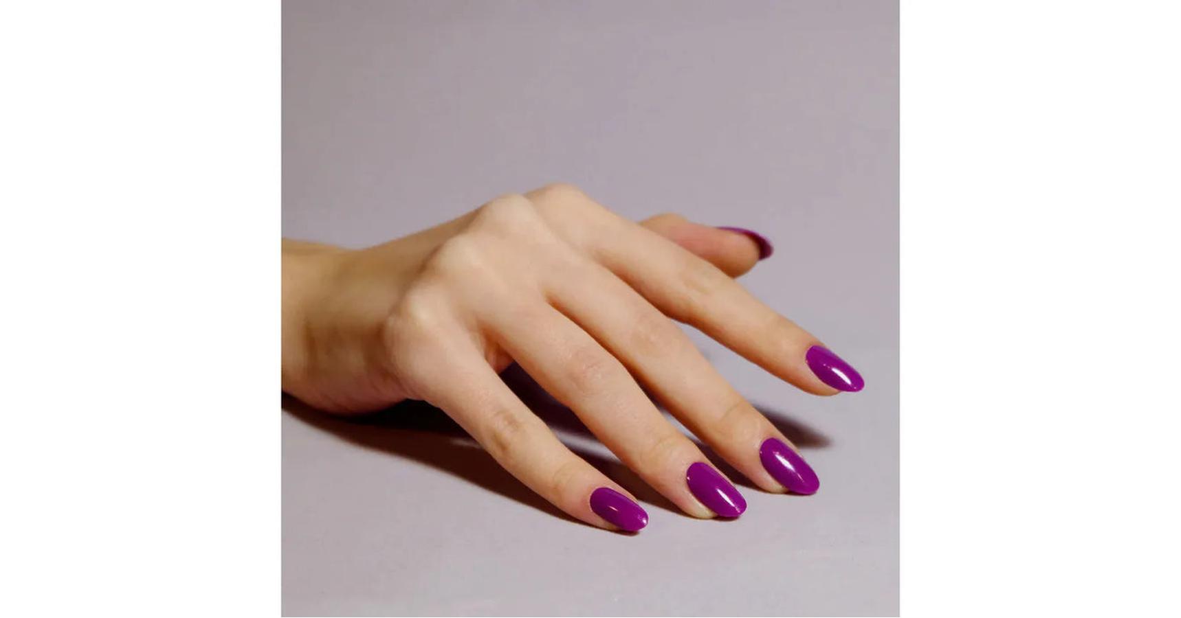 CND Vinylux - All The Rage (0.5oz.)